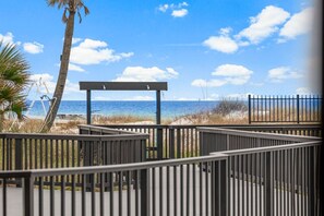 Property grounds - Sunbird Resort: Ground-Floor Gem with Stunning Ocean Views! Free Beach Chair Service! (Panama City Beach)