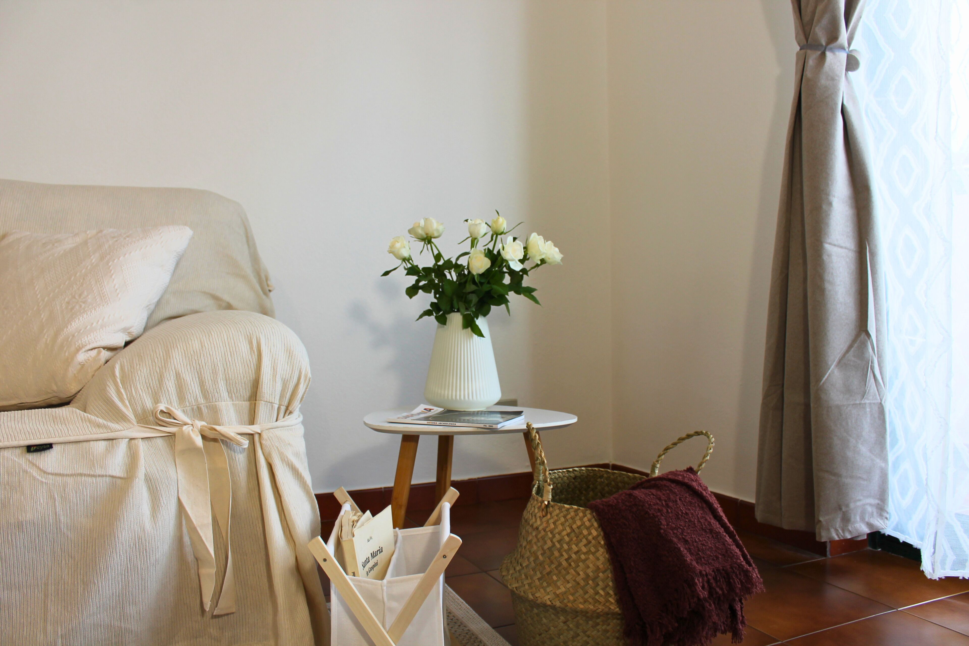 Smart-TV, Kamin, Bücher