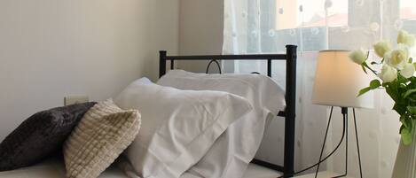 3 makuuhuonetta, silitysrauta/-lauta, vauvan matkasänky, ilmainen Wi-Fi