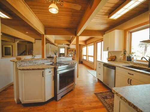 Poolside Retreat W/ Sauna Heart of Wine Country