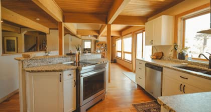 Poolside Retreat W/ Sauna Heart of Wine Country