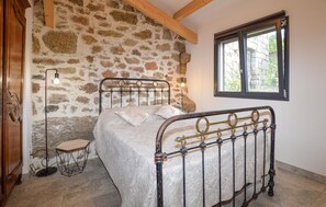 1 bedroom, travel crib, free WiFi