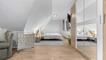 5 bedrooms, iron/ironing board, travel crib, free WiFi