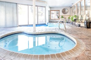 A heated pool - Great Location. Spacious Condo. Pool and Hot Tubs. (Frisco)