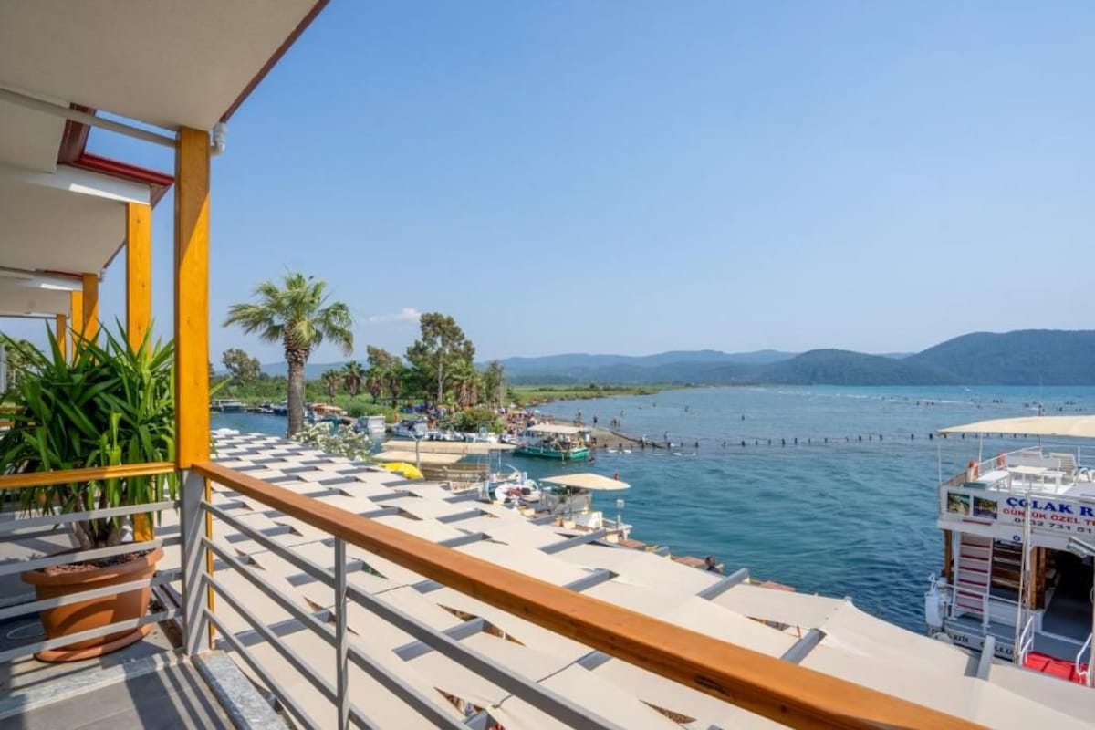 Deluxe Room with Sea View