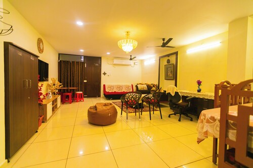 Roscotel Bay Stays 2BHK Near White Town