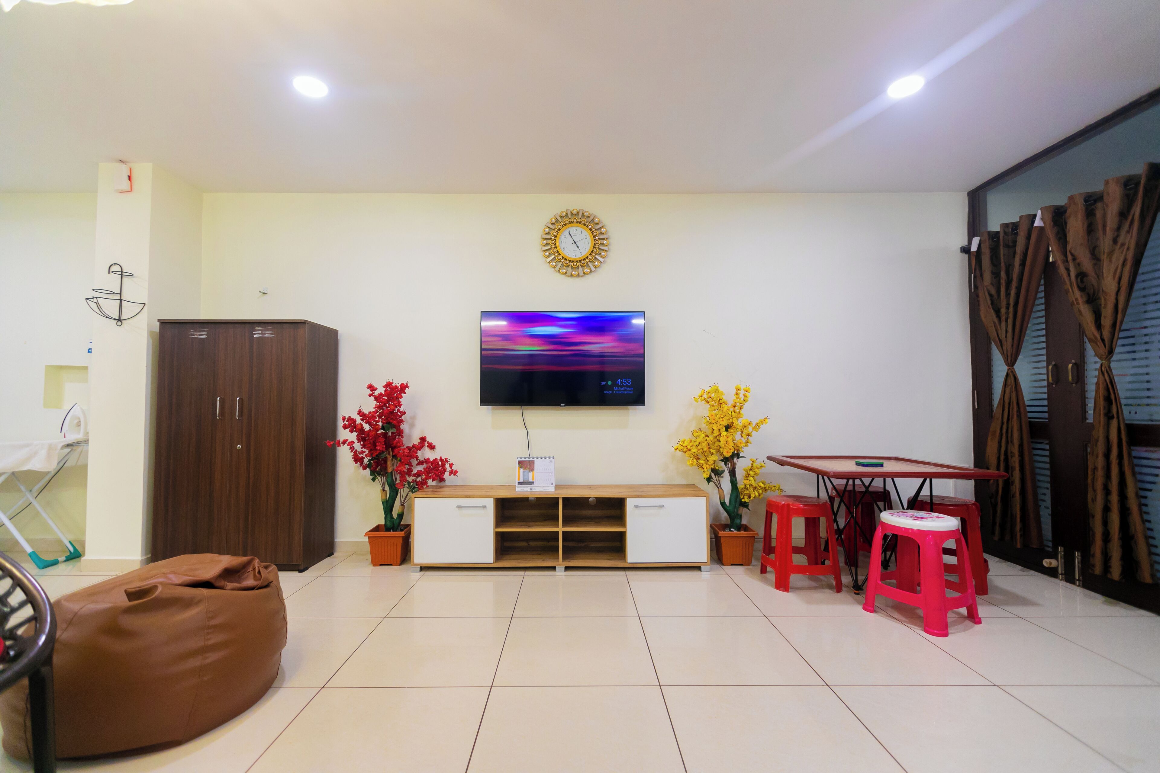 Apartemen Keluarga | 2 kamar tidur dan didekorasi berbeda-beda