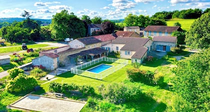 Enorme Domaine avec Piscine, Cinéma, Salle de Réception, Boulodrome et +