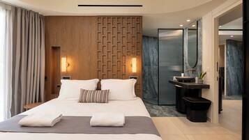 Junior Suite | In-room safe, soundproofing, iron/ironing board, free cribs/infant beds