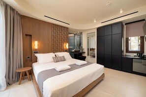 Junior Suite with Sea View | Cofres nos quartos, quartos à prova de som