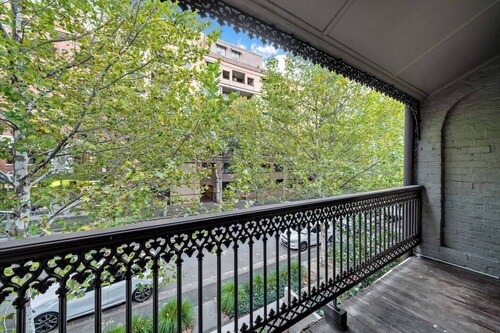 Facilitated 4 BR / ICC&Darling Harbour-8 mins walk