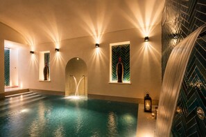 Piscine couverte, piscine extérieure