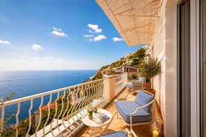 Property grounds - Villa Mare Blu With Sea View (Praiano)