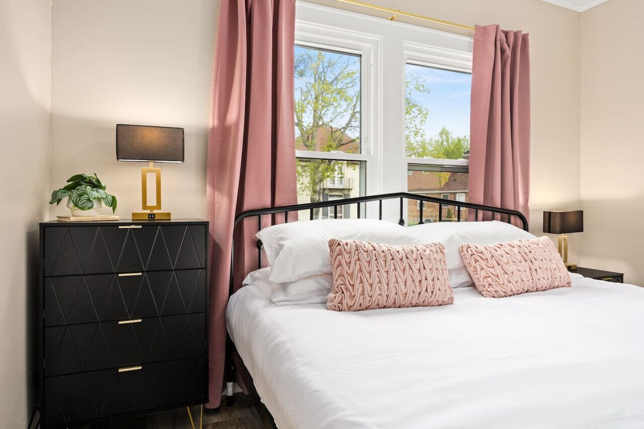 3 Schlafzimmer, Schreibtisch, Bügeleisen/Bügelbrett, kostenloses WLAN