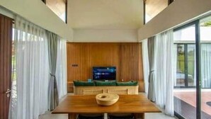 Interior - Padi Villa Ubud, a Modern Pool Retreat (Ubud)