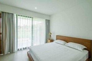 2 bedrooms, iron/ironing board, WiFi, bed sheets - Padi Villa Ubud, a Modern Pool Retreat (Ubud)