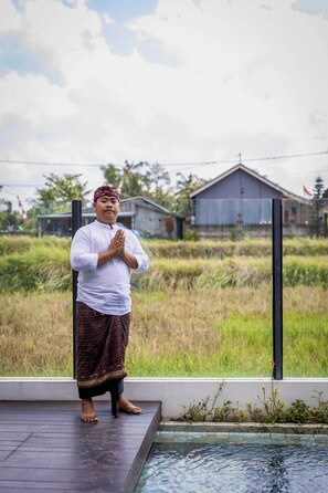 A heated pool - Padi Villa Ubud, a Modern Pool Retreat (Ubud)
