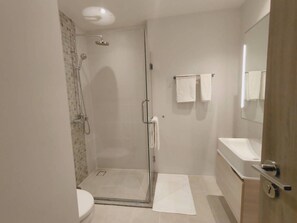 Appartamento | Bagno | Asciugacapelli, pantofole