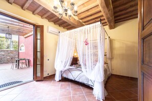 3 soverom, strykejern/-brett, reiseseng for barn og wi-fi (inkludert)