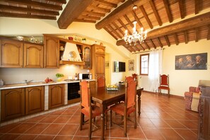 Fridge, microwave, oven, dishwasher - Sole Apartment with Swimming Pool (Porcari)