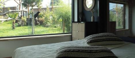 2 bedrooms, bed sheets