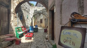 Property grounds - Apartment for 4 in Bale near Rovinj (Bale)