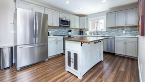 Private kitchen - Peak 9 Breck Condo w/Hot Tub & Mountain Views (Breckenridge)