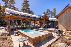 Pool - Prime Breck Location – Walk to Ski & Shops (Breckenridge)