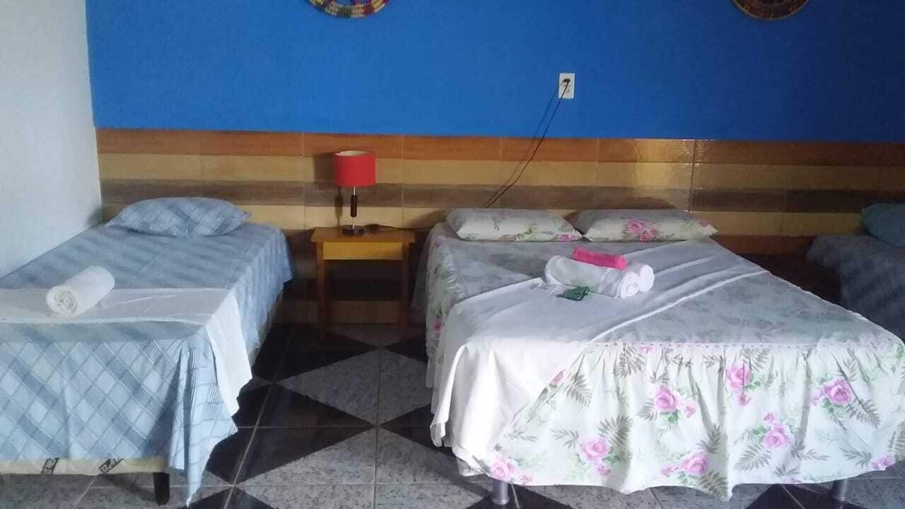 18 habitaciones, tabla de planchar con plancha y wifi gratis 