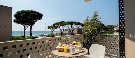 1 habitación y caja de seguridad en la habitación