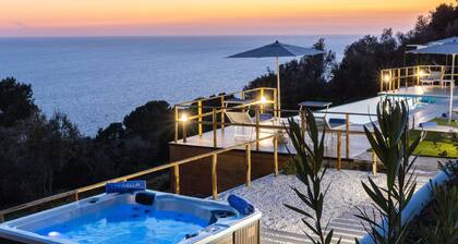 Villa Maiuri by Myvillacollection