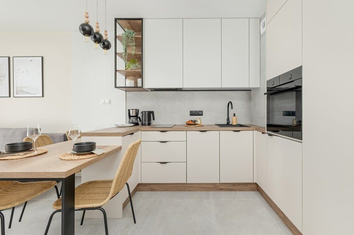 Kühlschrank, Ofen, Herdplatte, Geschirrspüler