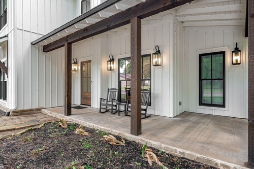 4,750 Sq. Ft. Texoma Luxury Home w/ Hot Tub