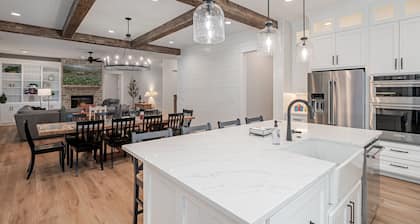 4,750 Sq. Ft. Texoma Luxury Home w/ Hot Tub