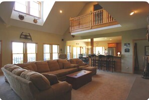 Smart TV, chimenea, reproductor de DVD y futbolito 