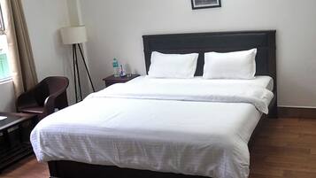 Free WiFi, bed sheets