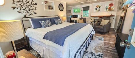 1 camera, una scrivania, Wi-Fi, lenzuola