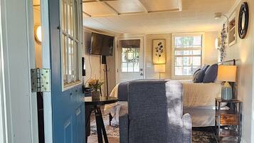 TV, DVD player, offices