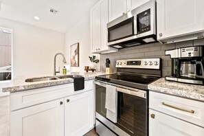 Luokittelematon kuva, 4 kautta 19, painike