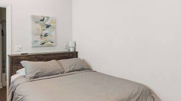 1 sovrum, wi-fi och sÀngklÀder