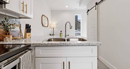 Charming Townhome - Built in 2023