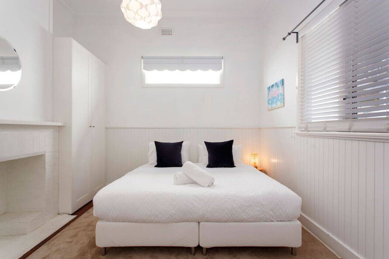 3 bedrooms, iron/ironing board, travel cot, WiFi