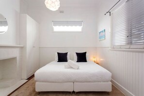 3 chambres, fer et planche à repasser, lit parapluie, Wi-Fi