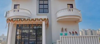 The Greenstar Inn Premium