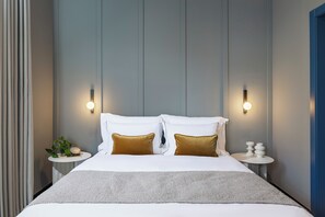 Standard Room, City View | Egyptian cotton sheets, premium bedding, pillow-top beds, minibar - Albi Florentin (Tel Aviv)