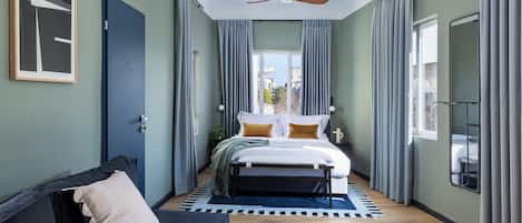 King Suite With Balcony | 1 chambre, draps en coton égyptien, literie de qualité supérieure