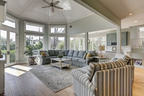 Smart TV - 5 Dinghy - New to Vrbo & Rental Program, Ocean View Home in Palmetto Dunes! (Hilton Head Island)