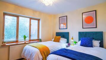 2 bedrooms, iron/ironing board, free WiFi, bed sheets