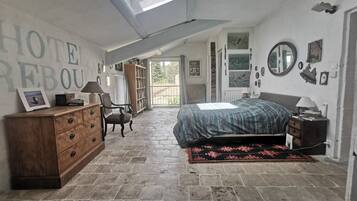 5 chambres, bureau, fer et planche Ă repasser, Wi-Fi gratuit