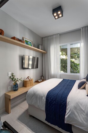 1 habitación, tabla de planchar con plancha, wifi gratis y ropa de cama